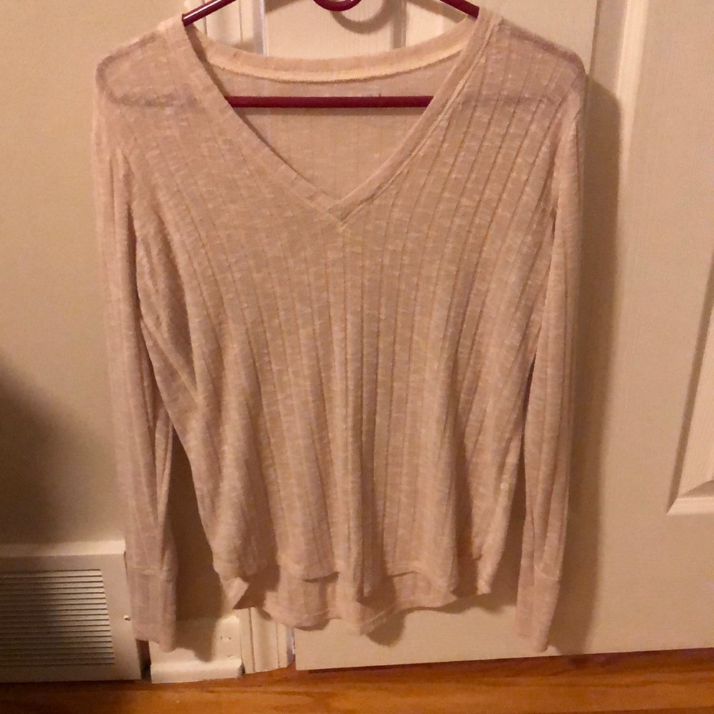 Long sleeve cream Abercrombie and fitch top